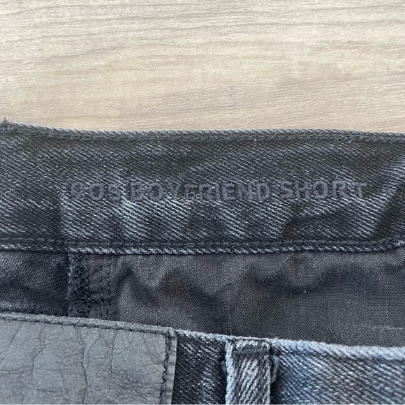 AMERICAN Eagle Black Distressed Cutoff 90’s Boyfriend Short - Picture 5 of 7